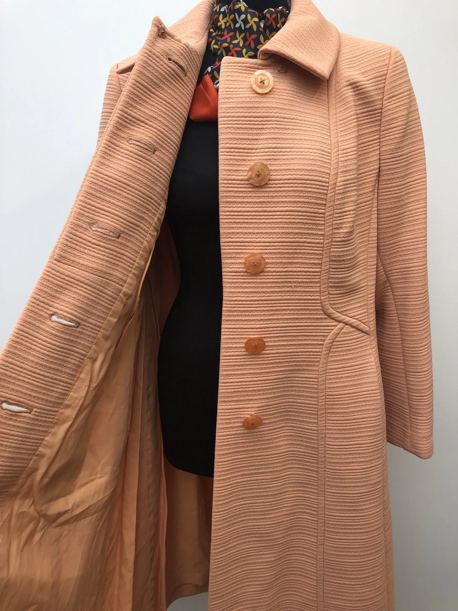 1960s Lightweight Long Coat in Peach - Size 16