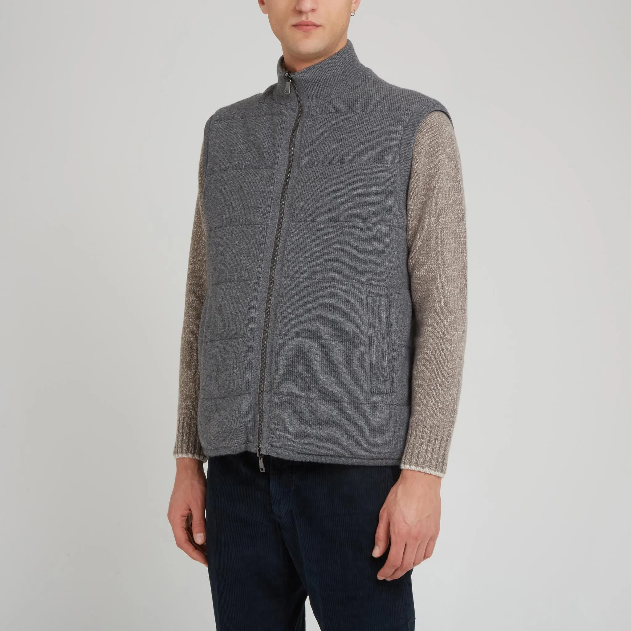 Gilet in lana e cashmere grigio