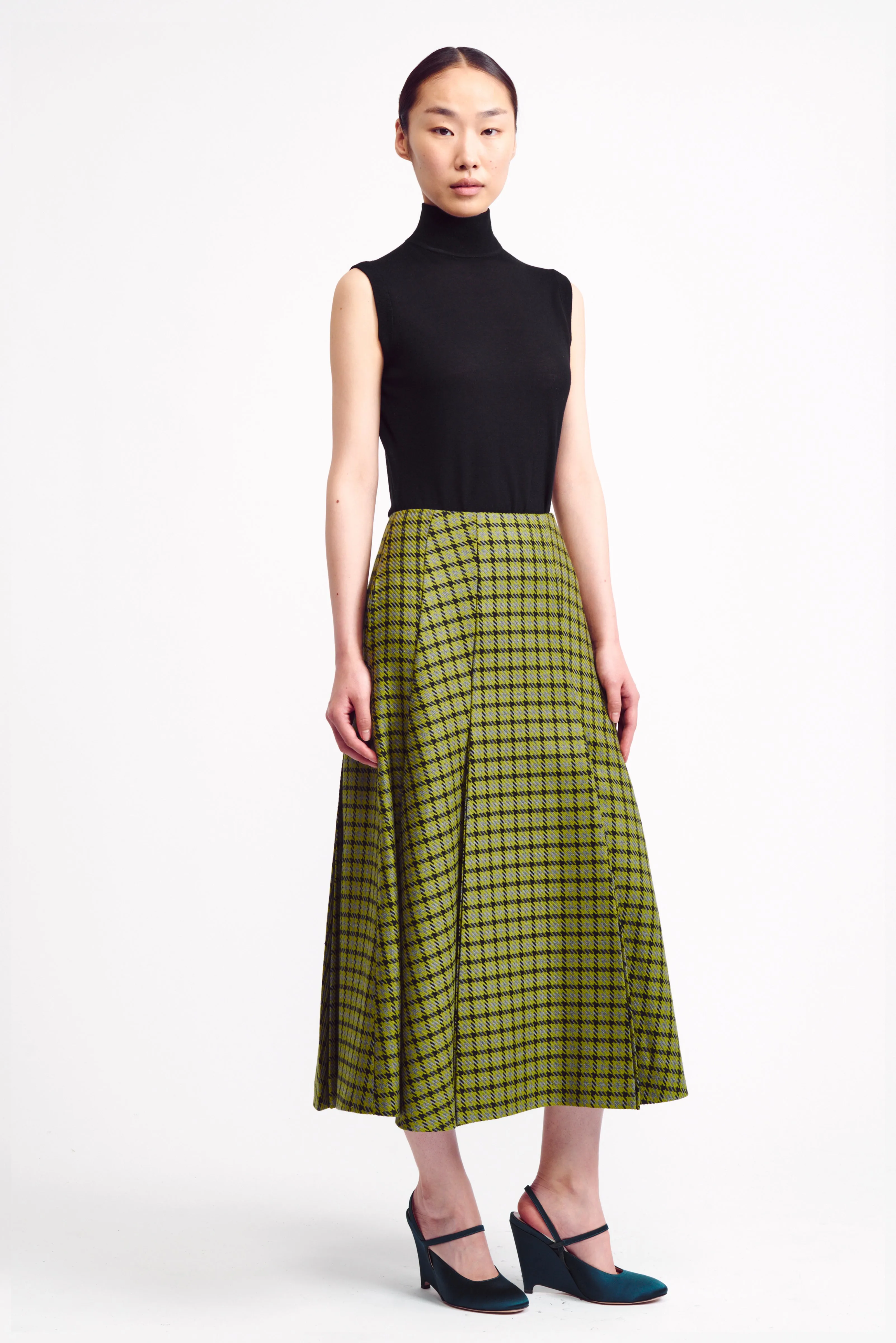 Kenzie Skirt in Green Shetland Houndstooth