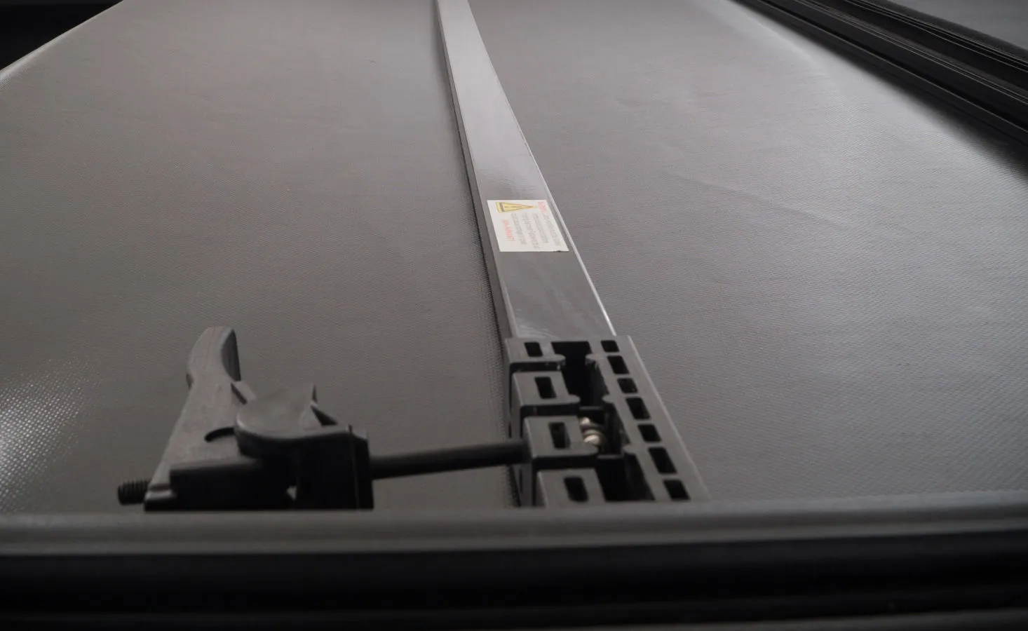 Truxmart® • 20-2718 • Tri-Fold® • Folding Tonneau Cover • Ram 1500 8' 02-19